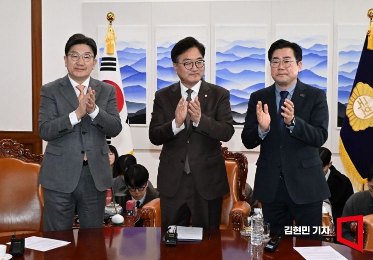 [포토] 여야, 연금 개혁 18년 만에 합의… 오후 본회의 처리
