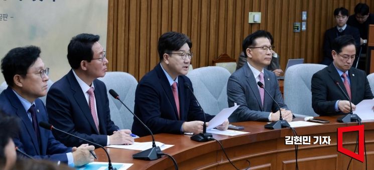 [포토] 권성동 "한총리 탄핵 기각되면 민주당 석고대죄해야"