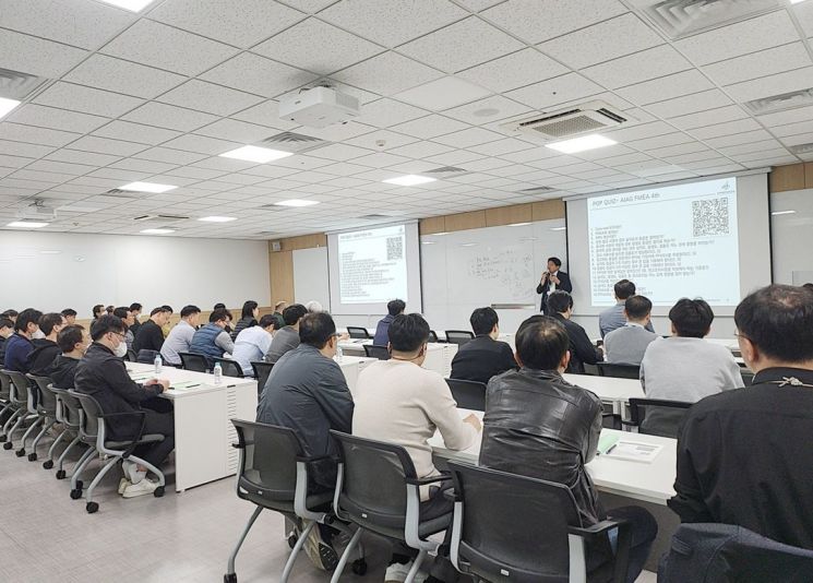 품질 교육을 듣고 있는 삼성전기 임직원, 삼성전기 제공