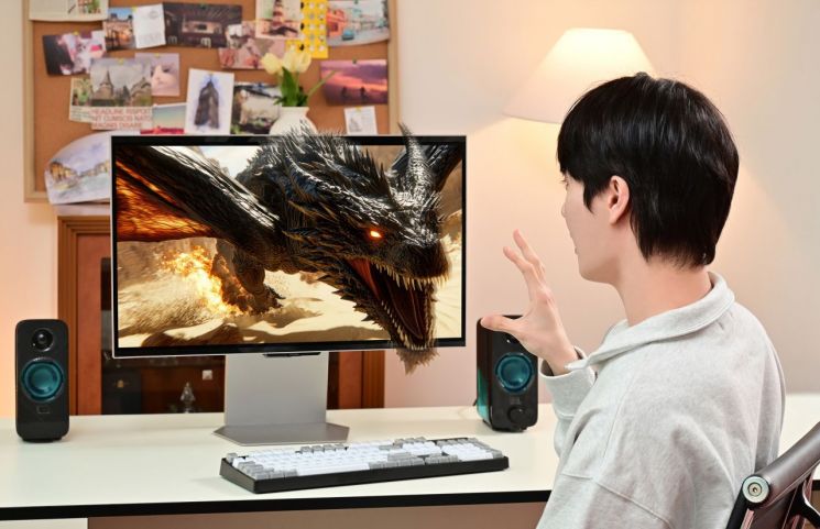 삼성전자, 국내 최초 '무안경 3D 모니터' 출시