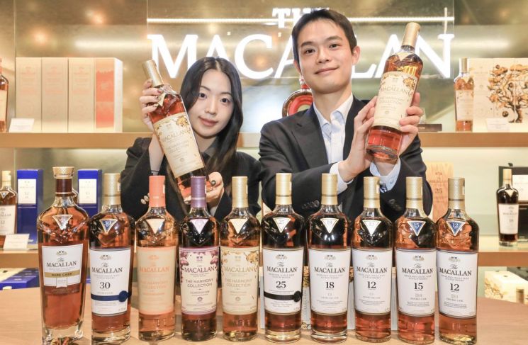 [포토]"더현대 서울서 맥캘란 200주년 기념 위스키 만나요"