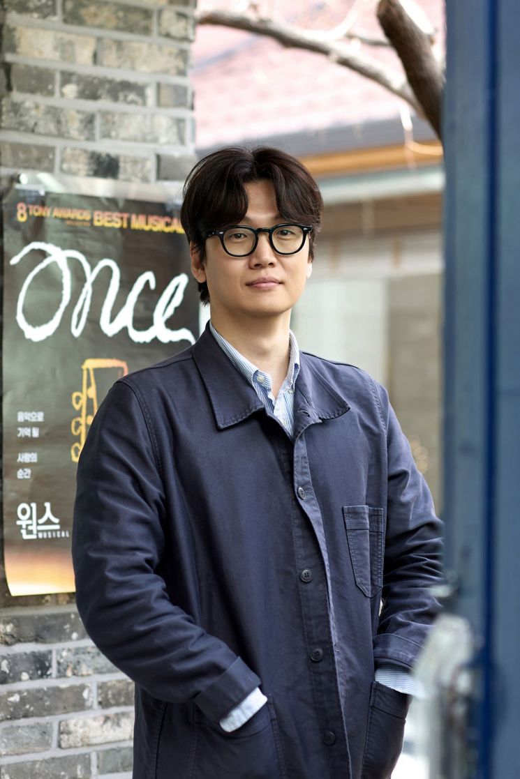 황석희 번역가   [사진 제공= 신시컴퍼니]