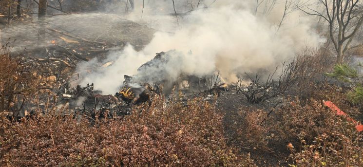 26日下午，停靠在庆北义城郡新平面、隶属江原麟蹄的租赁直升机 S76 Air Palace 1200L 坠毁。联合新闻提供