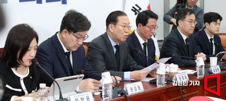 권영세 국민의힘 비상대책위원장이 27일 국회에서 열린 비상대책위원회의에서 발언하고 있다. 2025.3.27 김현민 기자