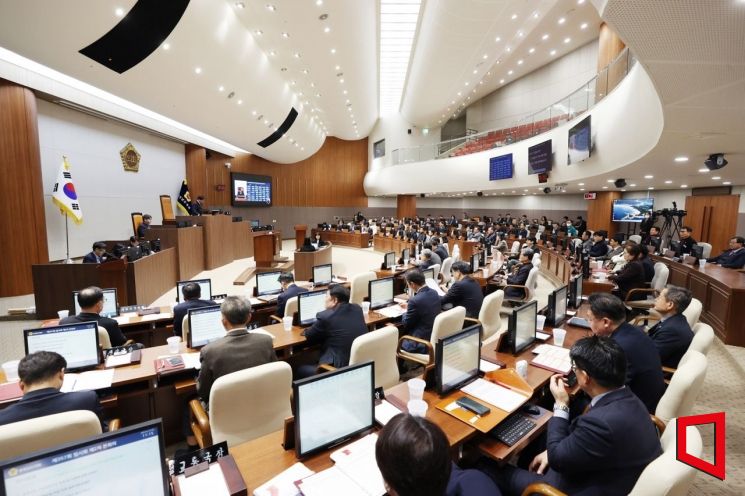 충남도의회 본회의장 전경.