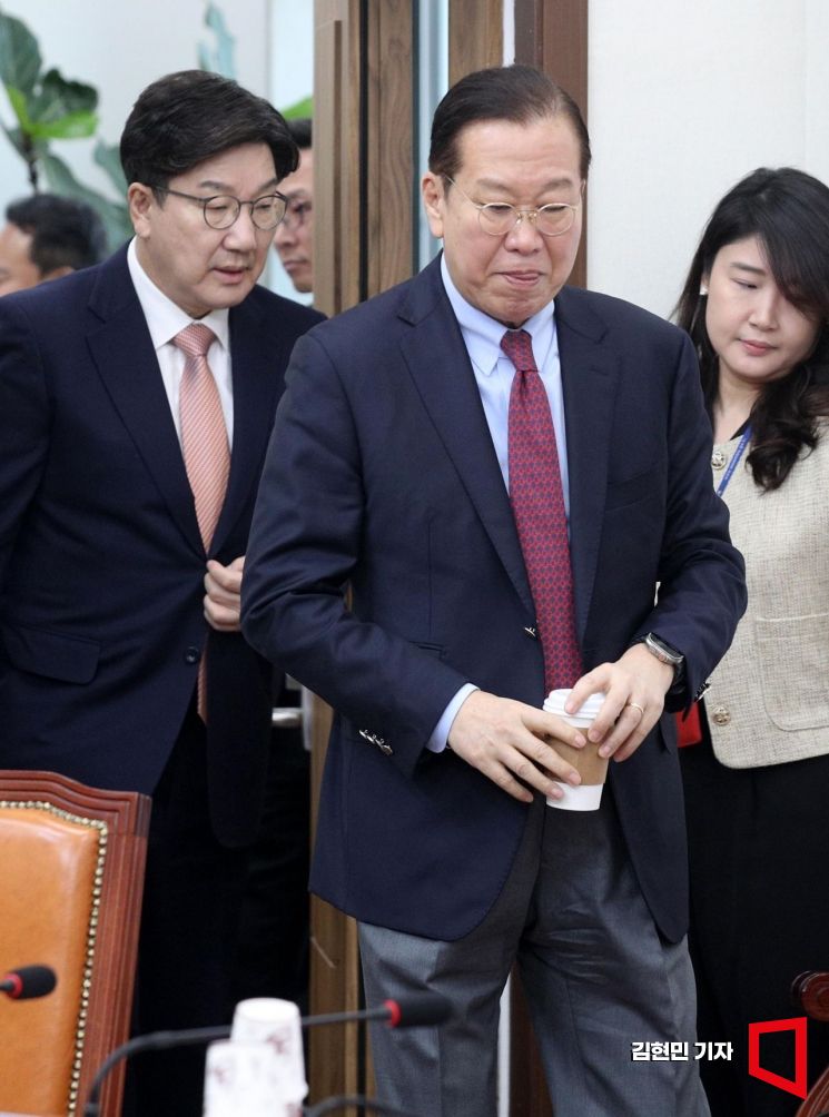 [포토] 與 '윤 대통령 탄핵심판 선고 D-1'