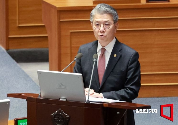 외교차관 "심우정 딸 취업 특혜 주어질 상황 아냐"