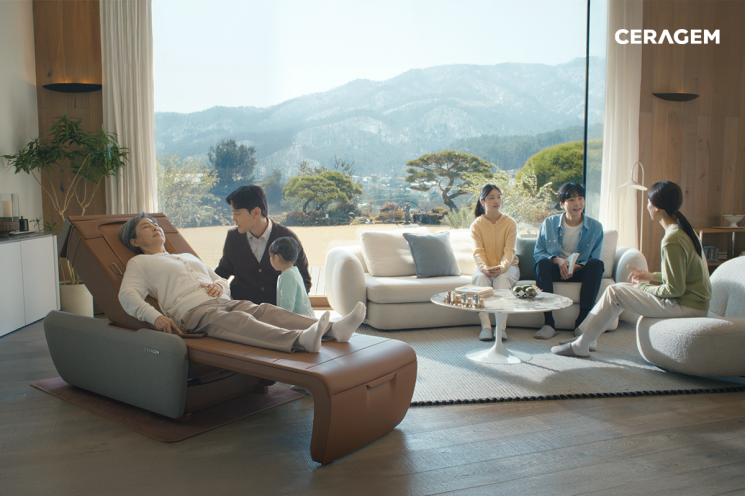 "집에서도 건강 관리"…세라젬 '마스터V 컬렉션' 캠페인