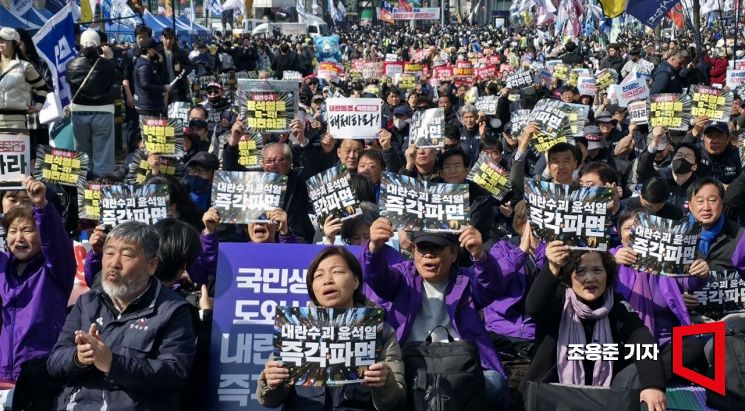[현장]선고 앞두고 적막감 흐르는 국회…野, 尹 탄핵심판 앞두고 초긴장