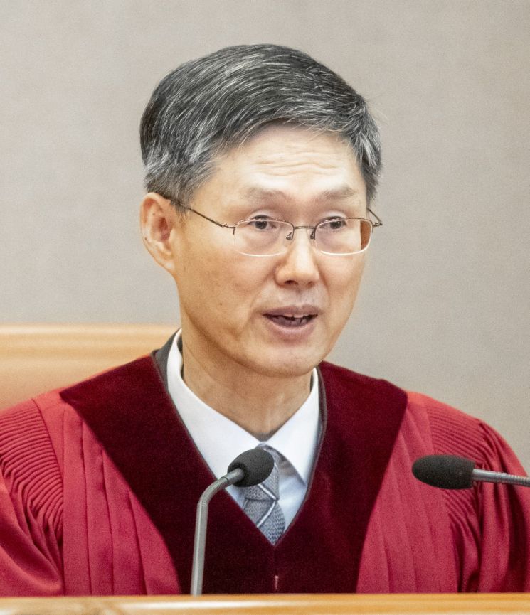[윤석열 파면]헌재소장 "경찰에 감사…헌법연구관·사무처 헌신적 기여"
