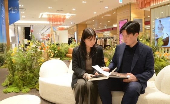 공원 산책하듯 가구·소품 만나기… 롯데百 부산본점 '무브먼트 랩' 팝업스토어
