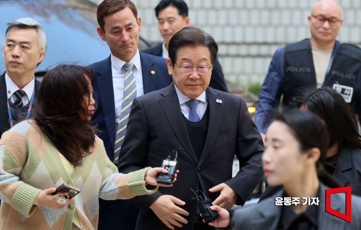 [포토] 재판 출석하는 이재명 대표 