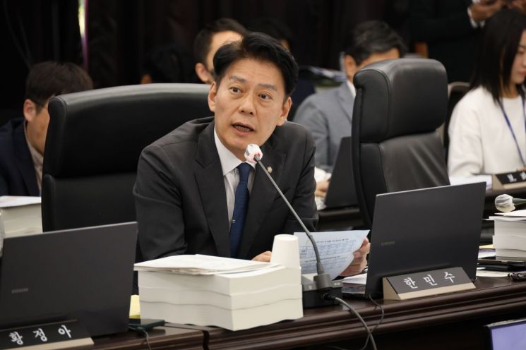 한민수 "대통령 몫 헌법재판관 지명은 위헌적 권한 행사"
