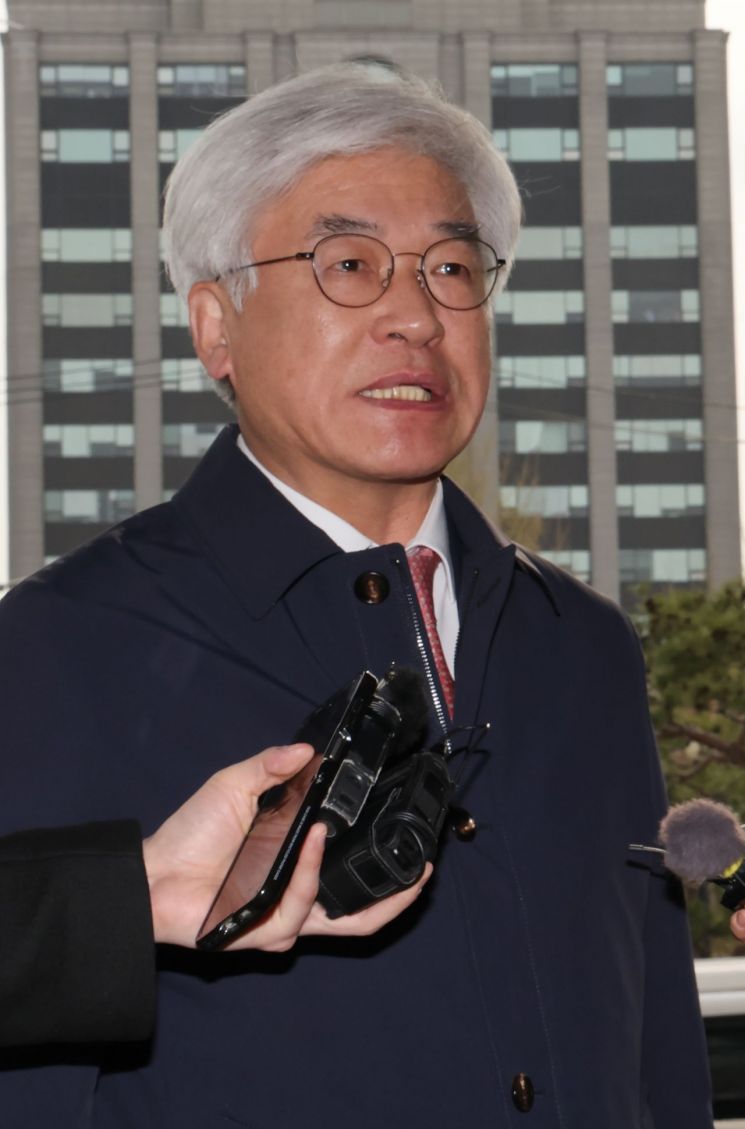 마은혁 헌재재판관 취임 "소수자·약자 목소리에 귀 기울이되 치우치지 않겠다"