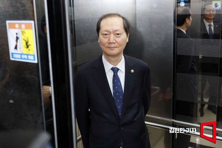 [포토] 이완규, ‘국민의힘 당적 논란’에 “정당 가입한 적 없다”