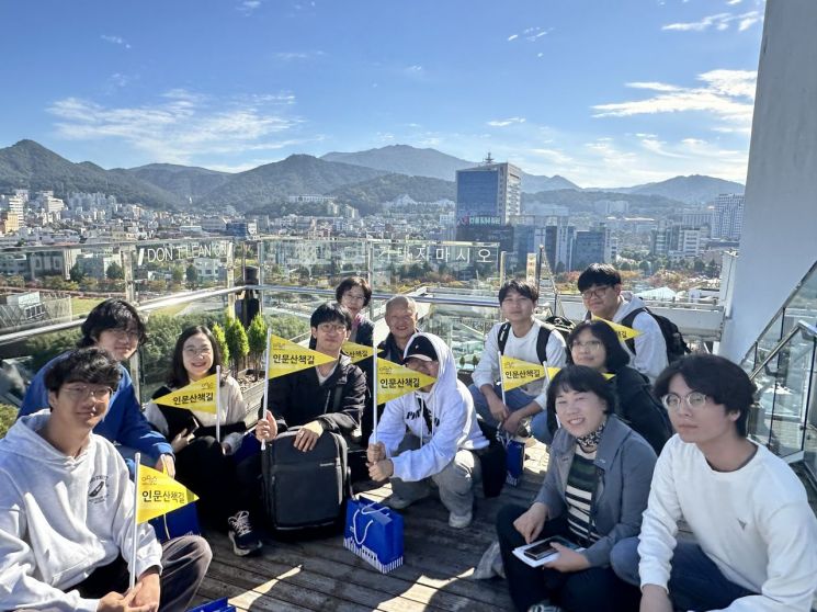 조선대 학생들 "동구 인문산책길 걸으며 5·18의미 되새겨요"