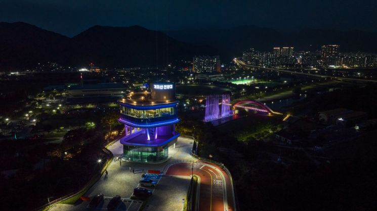 '낮과 밤이 환상' 전남 화순 남산공원·꽃강길…18일 '우리 곁으로'