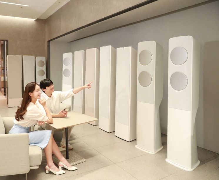 늦게 준비했다 어떻게 될지 몰라…50% '훌쩍' 판매 늘어난 여름 필수품