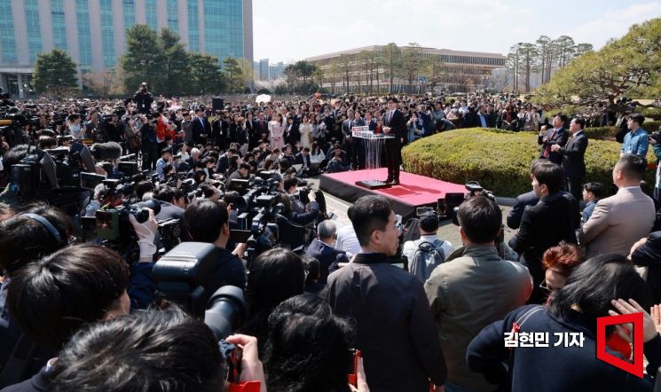 한동훈, 대선 출마 선언…"헌재, 이재명 사실상 탄핵·선거로 이길 것"