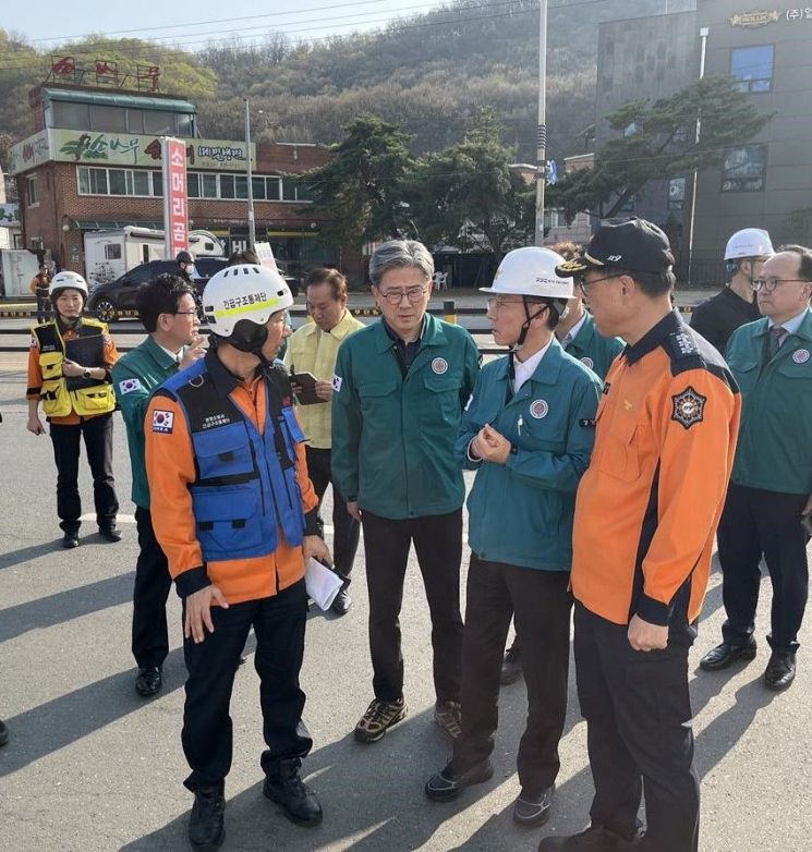 김성중 경기도 부지사, 광명 신안산선 붕괴현장 찾아…"인명 구조·구급 최우선"