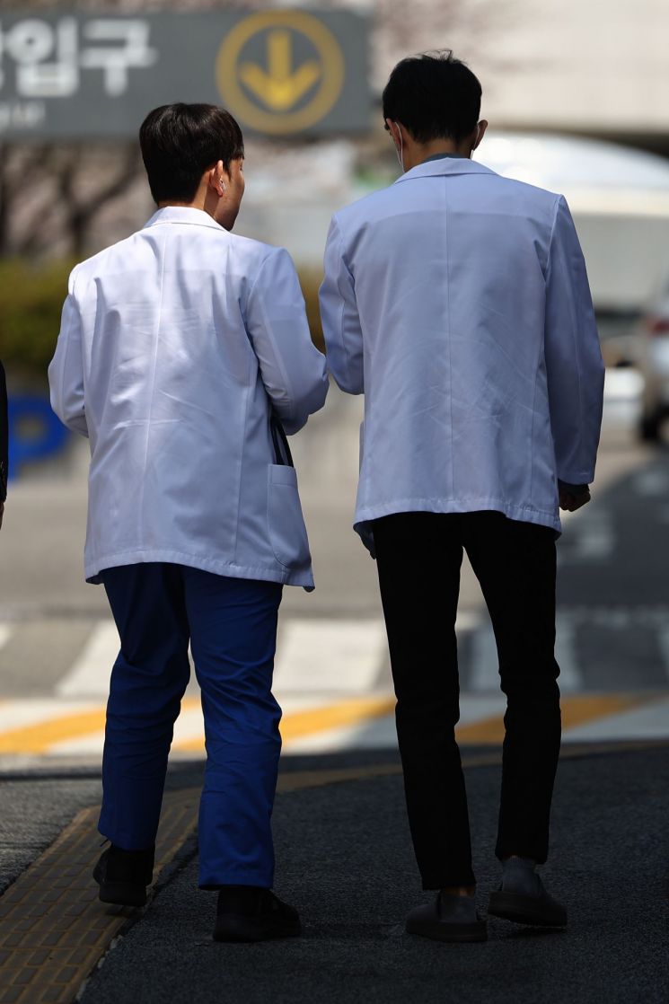'의대생 무더기 유급' 고대부터 시작… '집단유급' 이어질까