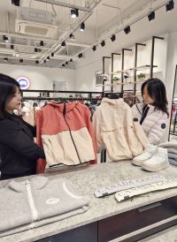 캐나다구스. 롯데몰 동부산점 제공