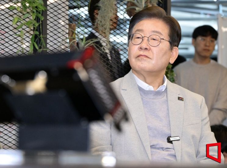 이재명 "방산 수출 컨트롤타워 신설…수출기업 R&D 세액 감면"