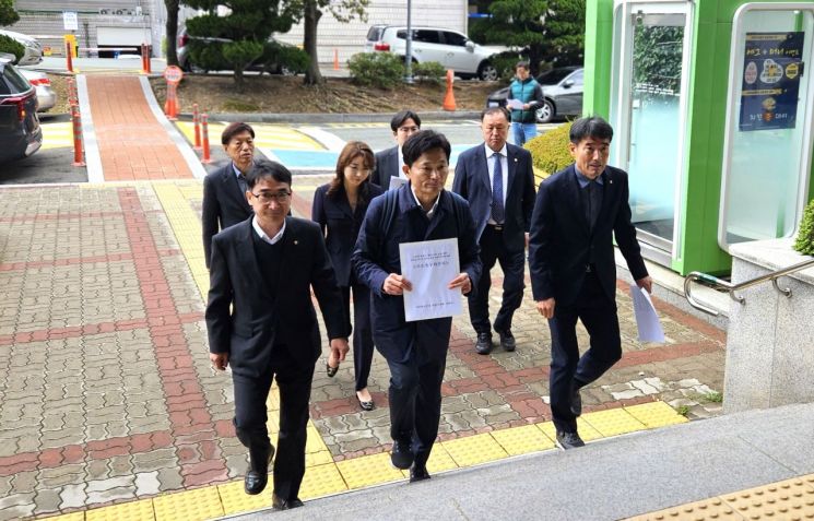 민주당, 창원제2부시장 청탁금지법 등 검찰 기소 촉구