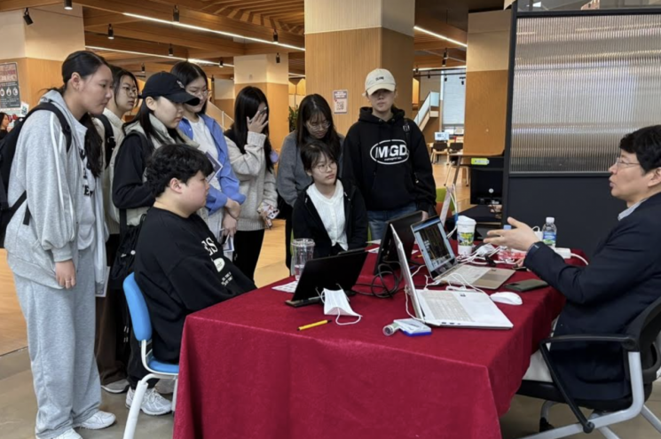 '전자정보 한 눈에'…광주대 호심도서관, 전자정보박람회