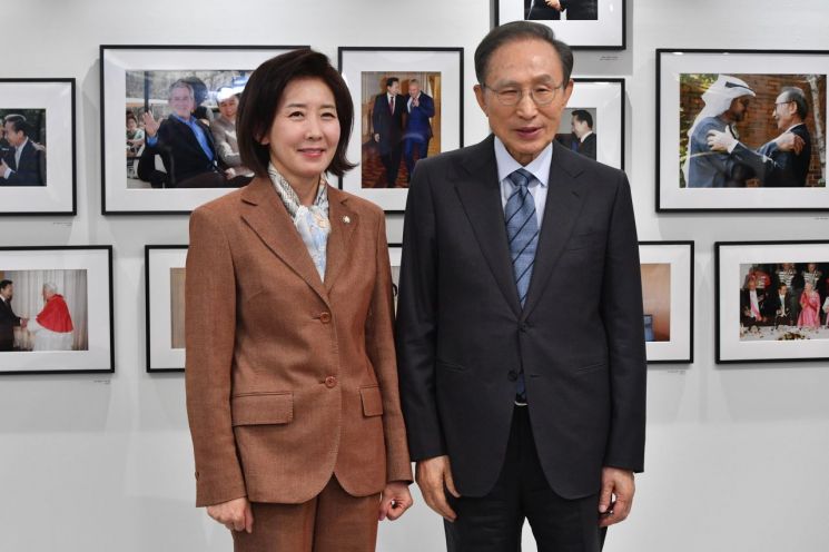 나경원 만난 이명박 "국힘 새로운 모습 보여야…결과 나오면 승복"