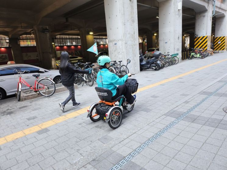 성동구'성수동 움직이는 관광안내소'운영…골목 구석구석 안내