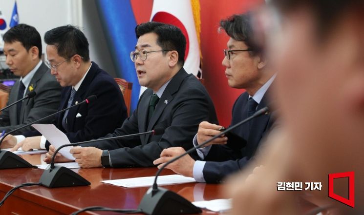 [포토] 박찬대 "韓대행, 국회 무시·거부권 남발…안하무인격 전횡"