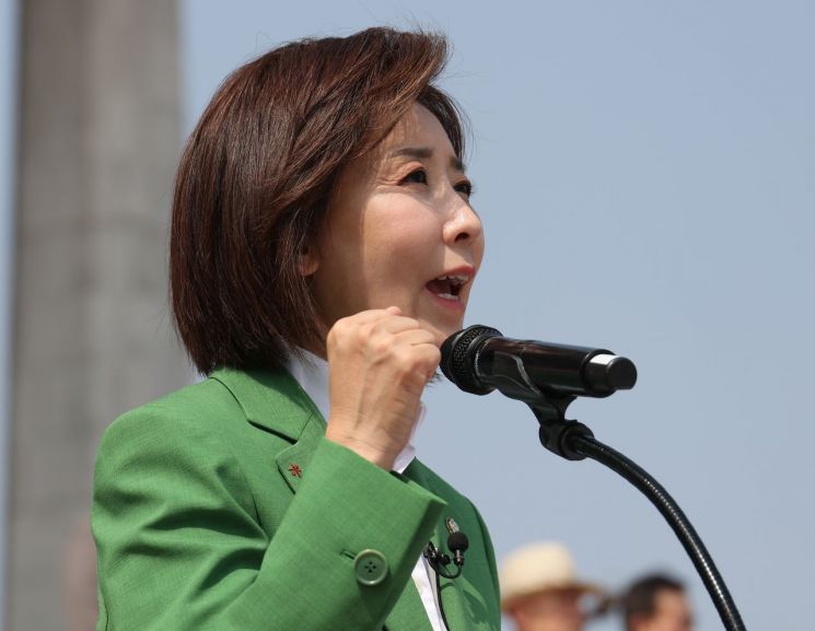 나경원 캠프에 '친윤' 다수 합류…정책총괄본부장 이만희