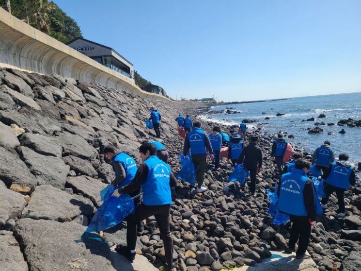 제주상하수도본부, 연중 쓰담달리기 캠페인 순항