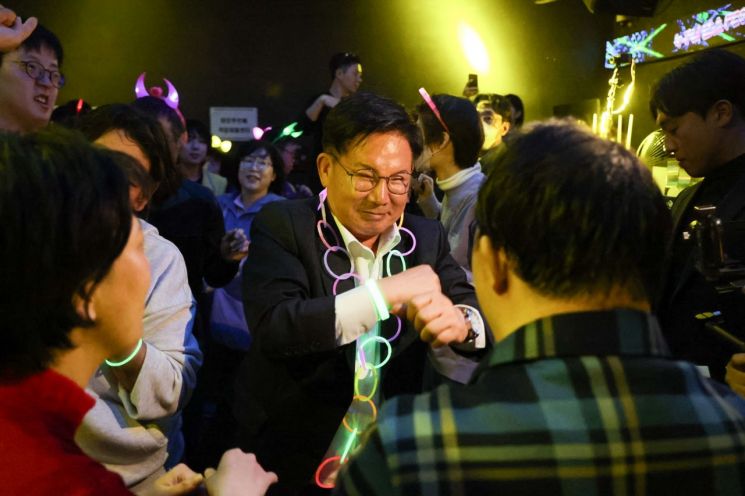 박강수 마포구청장 남다른 장애인 사랑...생활 안심 보험 첫 시행