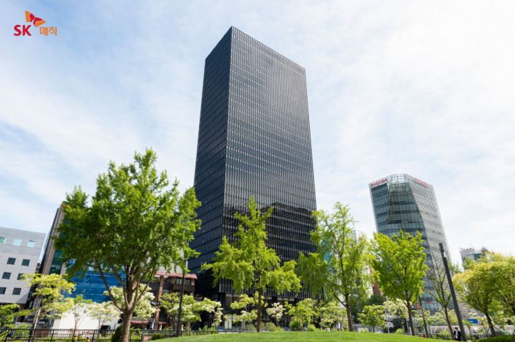 SK매직, 경남 산청지역 학교에 공기청정기 100대 전달