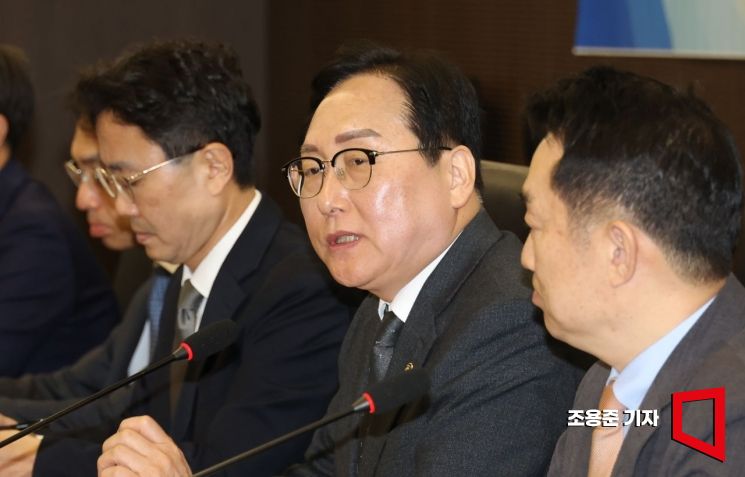 [포토] 발언하는 정인교 통상교섭본부장