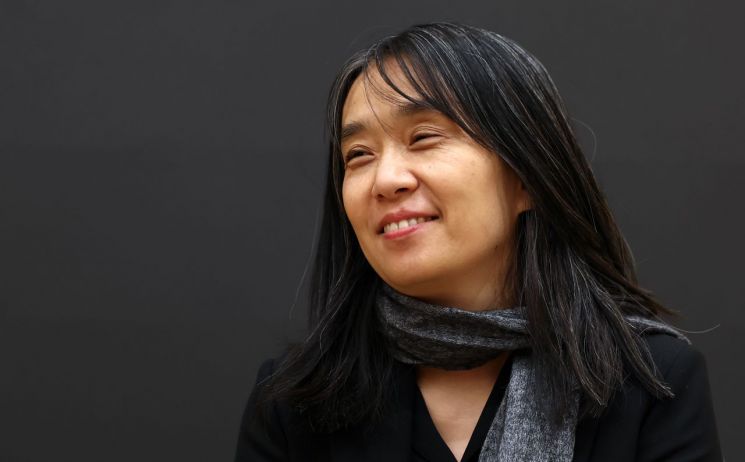 한강, 산문집 '빛과 실' 내주 출간…'시중 산문집으로는 유일' 