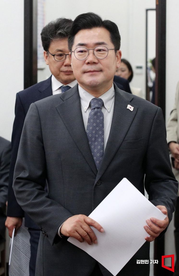 [포토] 박찬대 "상법 등 8개 법안, 오늘 재표결…반도체법 패트 추진"