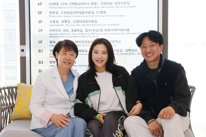 손담비, 건강한 딸 출산…"많은 축하 감사"