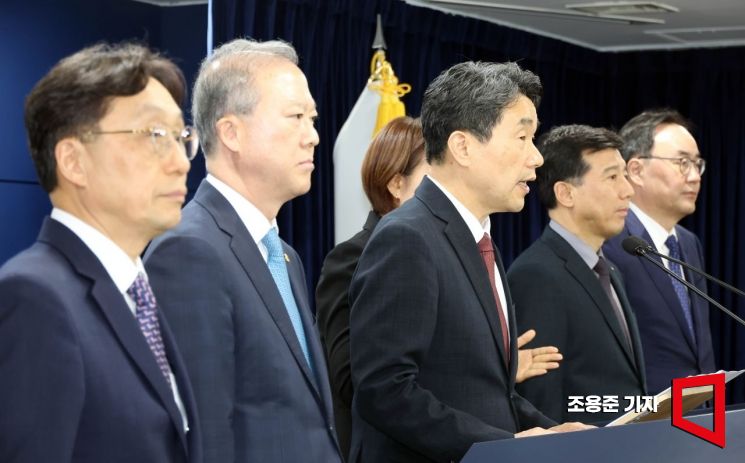[포토] 의대정원 발표하는 이주호 부총리