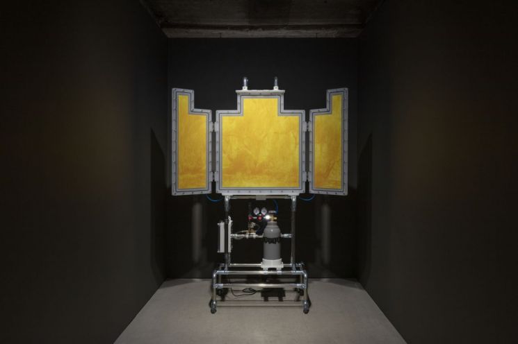 "지금 여기, 이 순간을 느끼다"...작품 '소멸'에 주목한 백정기 'is of' 展