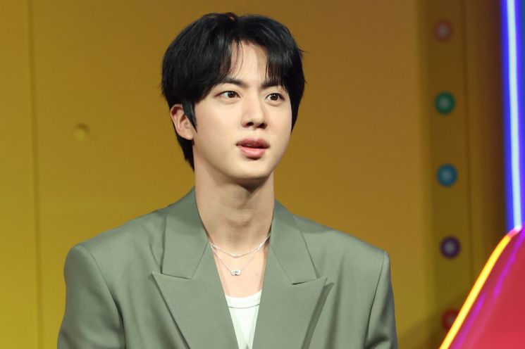 방탄소년단 진, 6월 팬콘서트 9개 도시 투어