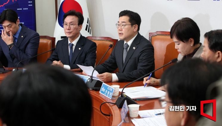 [포토] 박찬대 "국힘이 내란특검법 무산시켜…증거인멸 의심"