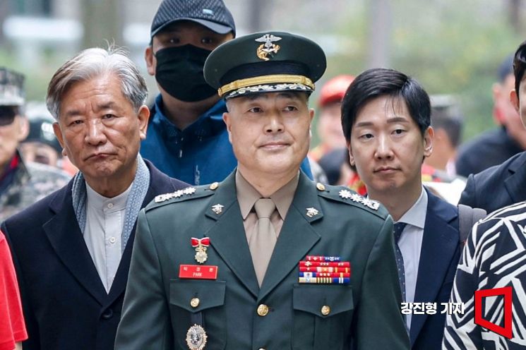 '채상병 사건' 박정훈 대령 항소심 시작…"尹 증인 신청할 것"