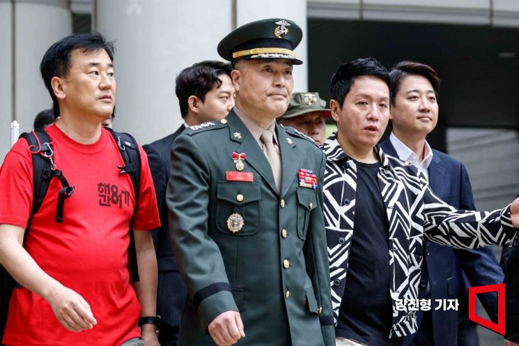 [포토] 법원 도착한 박정훈 대령