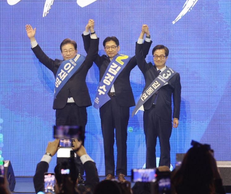 '1367억' 부동산 없어도 재산 1위 안철수, 강남 아파트 김동연·한동훈·홍준표[대선주자와 재산][AK라디오]  