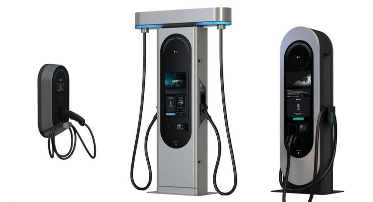 LG전자 전기차 충전기(좌측부터 7kW 벽부형, 100kW, 200kW), LG전자 제공