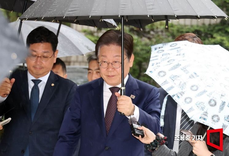 [포토] 법원 출석하는 이재명 전 대표
