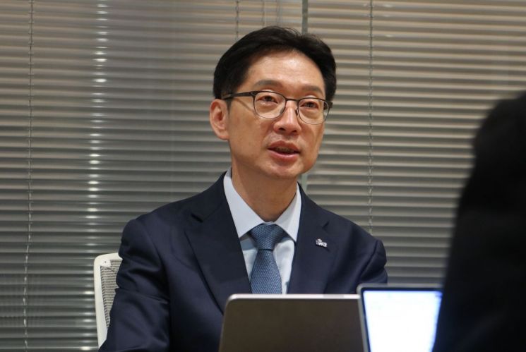 [대선 인터뷰]김경수 "통합 리더십 강점…압도적 정권교체 가능한 경선 만들겠다"